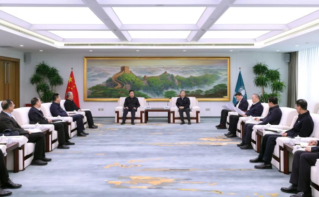 國(guó)家電網(wǎng)辛保安、張智剛與國(guó)家電投劉明勝、栗寶卿會(huì)談