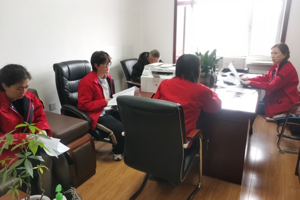 內(nèi)蒙古電力集團(tuán)烏海千里山供電公司：開(kāi)展“感恩奮進(jìn)跟黨走，立足崗位做貢獻(xiàn)”主題宣講活動(dòng)