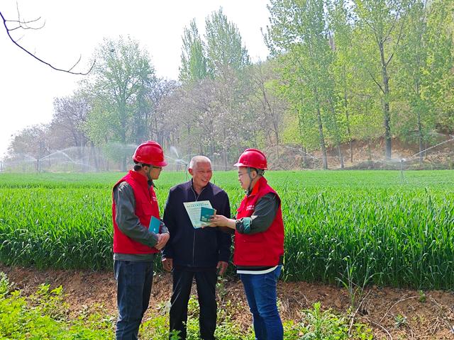 國(guó)網(wǎng)孟津供電公司電力先行助春耕，不誤農(nóng)時(shí)不誤春