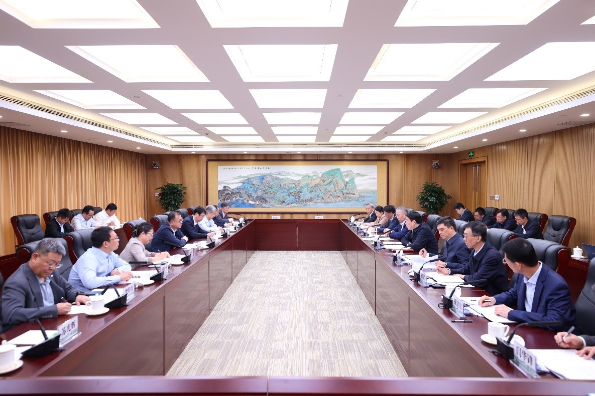 西安交通大學(xué)黨委書記盧建軍、校長張立群赴國家電網(wǎng)座談交流