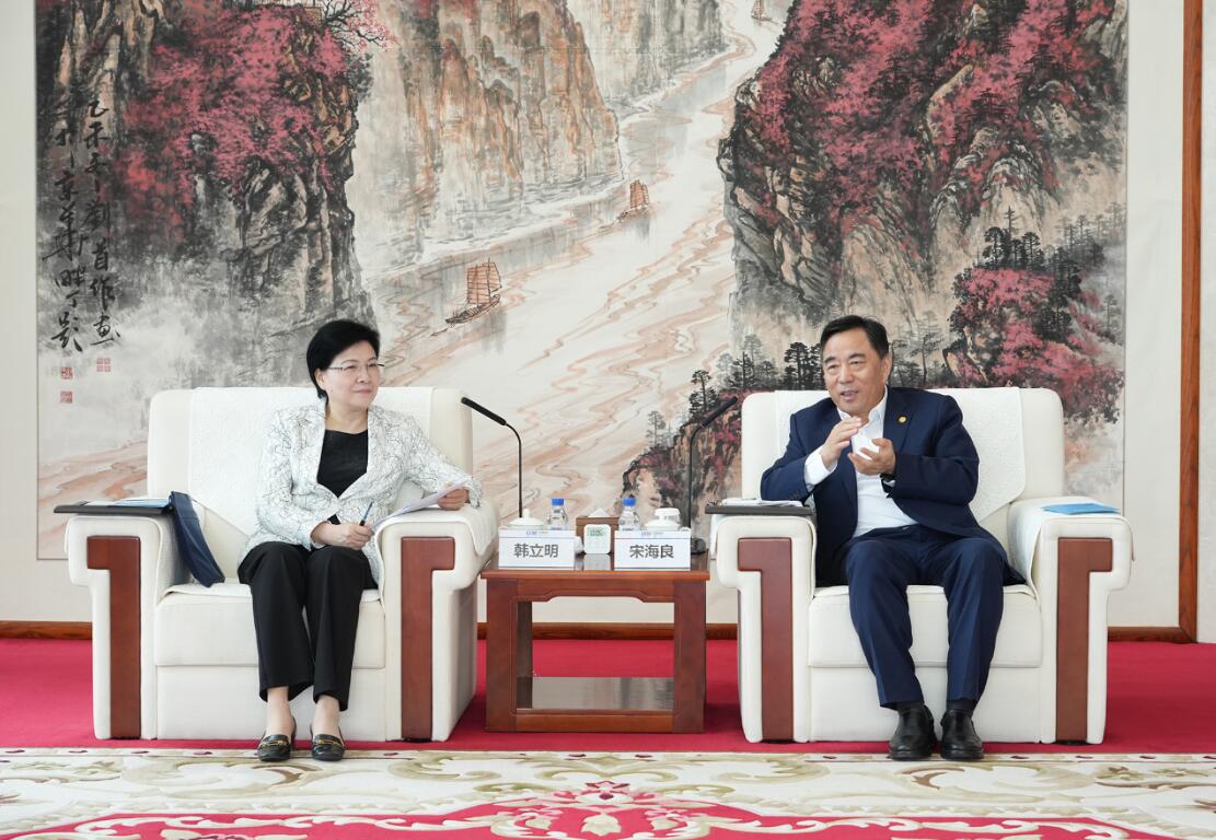 中國能建黨委書記、董事長宋海良與江蘇省委常委、南京市委書記韓立明會談