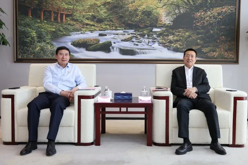 陜煤集團(tuán)黨委書記、董事長(zhǎng)張文琪會(huì)見中鐵十八局集團(tuán)黨委書記、董事長(zhǎng)閆廣天一行