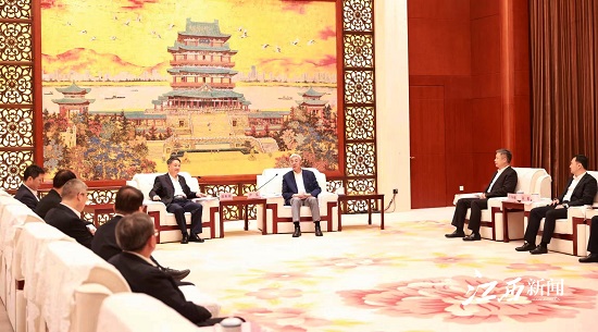 華能集團(tuán)黨組書(shū)記、董事長(zhǎng)溫樞剛拜會(huì)江西省委書(shū)記尹弘