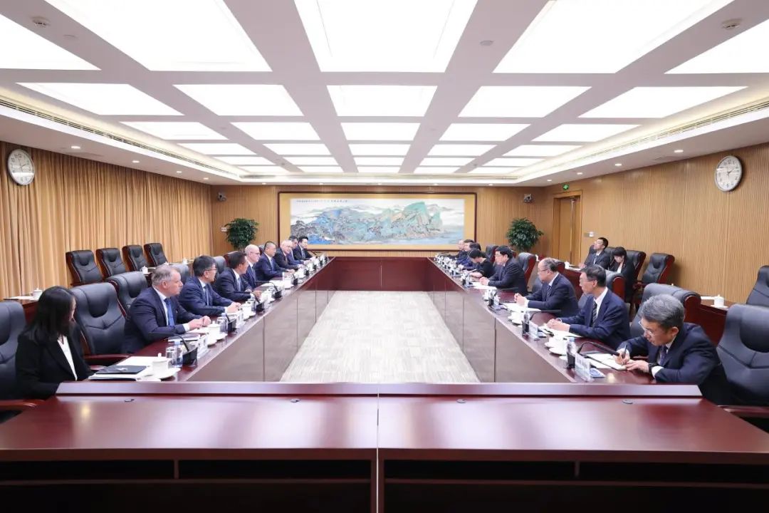 張智剛會見日立能源總裁方秦、候任總裁沈瑞博