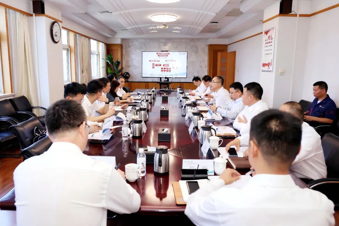 中國(guó)電氣裝備黨委書記、董事長(zhǎng)李洪鳳到寶雞駐地企業(yè)調(diào)研