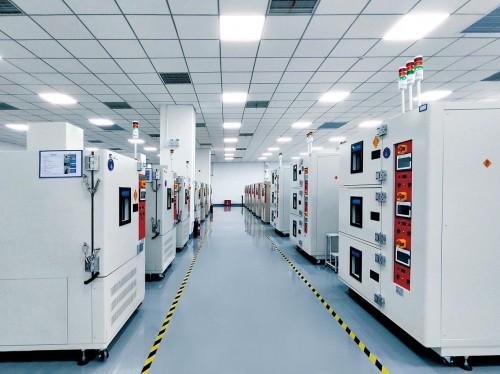 新型儲(chǔ)能行業(yè)快速發(fā)展，海博思創(chuàng)為產(chǎn)業(yè)規(guī)?；峁┯辛χ? width=