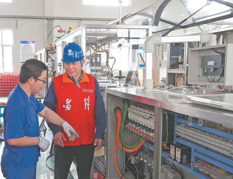 朱政委：當(dāng)好客戶“電管家”，及時(shí)高效解難題