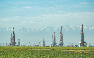 中國石油新疆油田加大勘探開發(fā)力度、推動綠色智能轉(zhuǎn)型