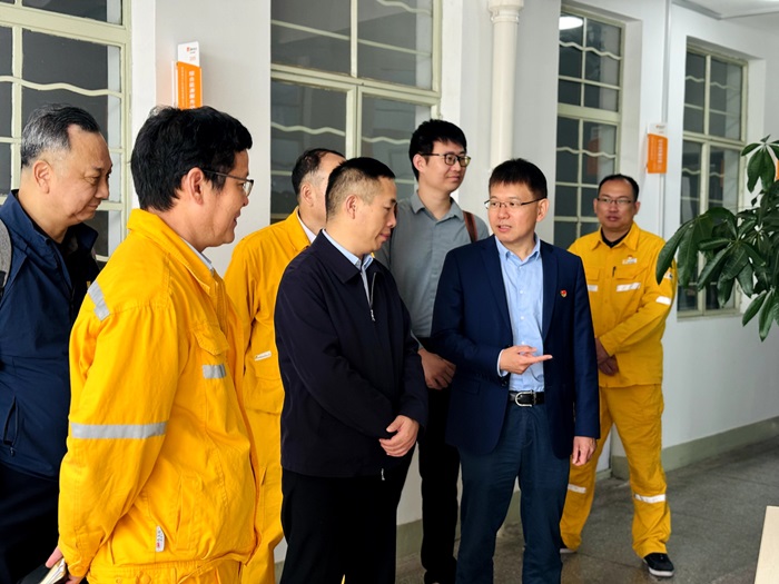 華潤(rùn)電力華東大區(qū)紀(jì)委書(shū)記彭不明赴南京公司檢修公司調(diào)研并開(kāi)展集體廉潔談話(huà)