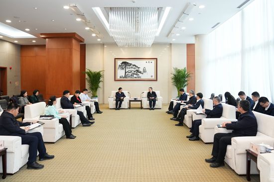 華能集團總經(jīng)理張文峰會見內(nèi)蒙古自治區(qū)黨委常委、包頭市委書記丁繡峰