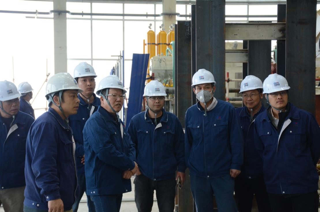 中國(guó)能建建筑集團(tuán)黨委副書(shū)記、總經(jīng)理羅耕能到正寧百萬(wàn)項(xiàng)目調(diào)研指導(dǎo)
