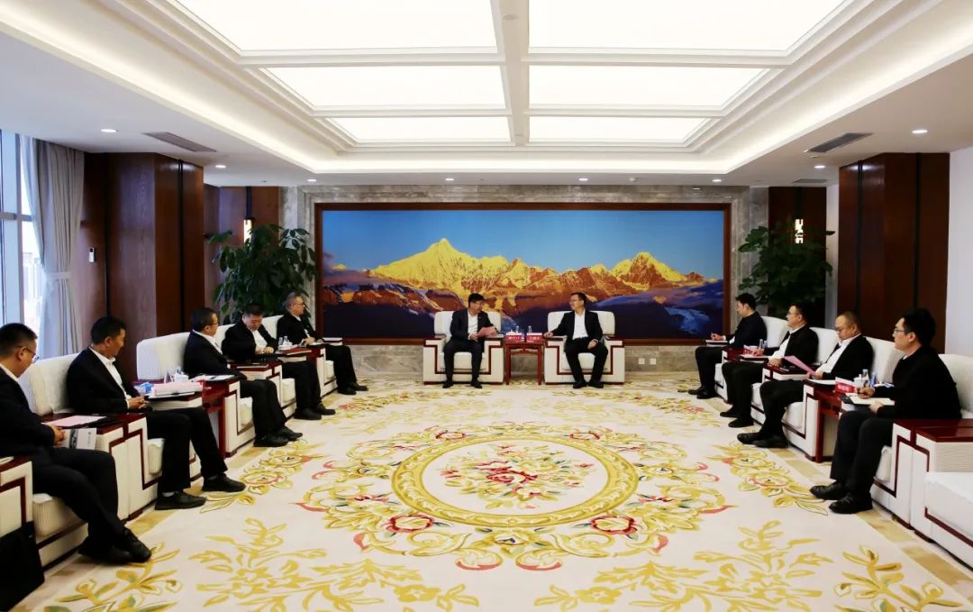 王繼才與中國能建西南區(qū)域總部黨委書記、總經(jīng)理鄒小川會(huì)談