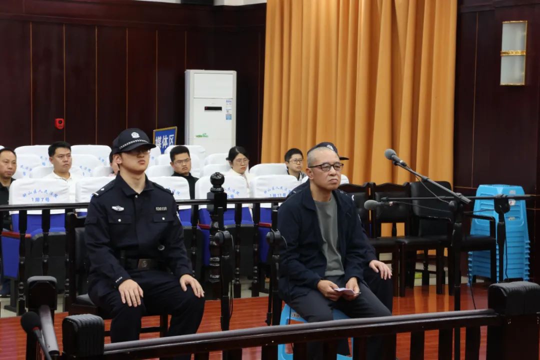 貴州電網(wǎng)原專職董事徐銘受賄、行賄案一審宣判