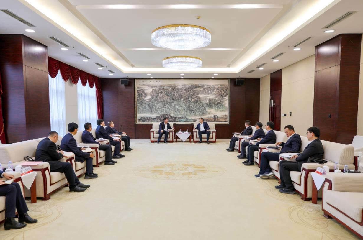 大唐甘肅公司黨委書(shū)記、董事長(zhǎng)王建偉拜會(huì)國(guó)網(wǎng)甘肅省電力公司董事長(zhǎng)、黨委書(shū)記林一凡