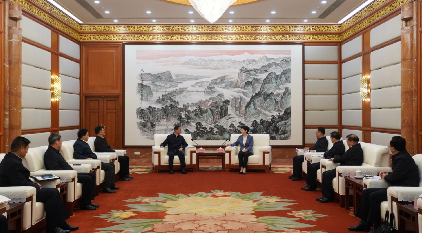 中國(guó)安能集團(tuán)黨委書(shū)記、董事長(zhǎng)陳奕輝拜會(huì)四川省委副書(shū)記、省長(zhǎng)施小琳