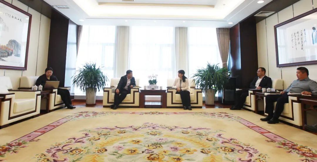 國家電投新疆公司張瑋、李國儉會見塔城地區(qū)發(fā)改委黨組書記劉沖