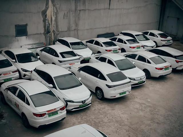 新能源網(wǎng)約車(chē)頻遭“拒保”，“一險(xiǎn)難求”難在哪?