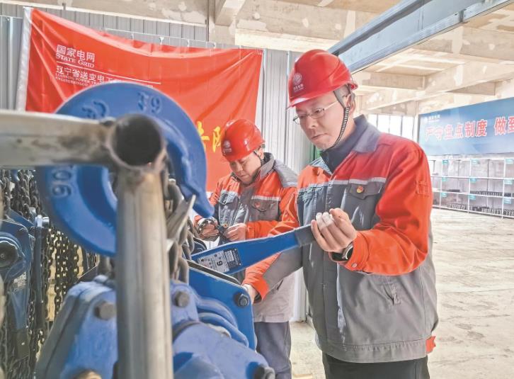 李俊鵬：走南闖北建電網(wǎng)，施工細節(jié)見真章