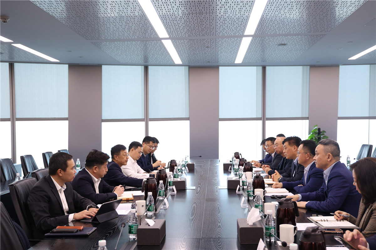 華潤集團副總經(jīng)理韓嵩會見金風(fēng)科技董事長武鋼