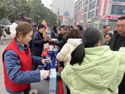 貴州遵義正安供電局：供電送祝福，情暖返鄉(xiāng)路