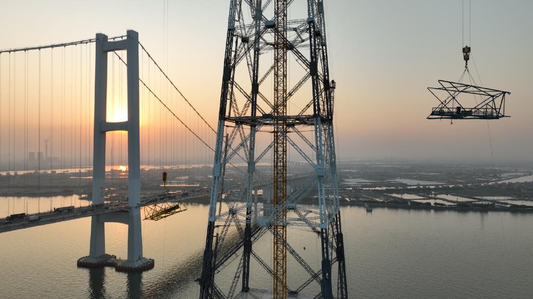 【春節(jié)我在崗】南方電網(wǎng)：獅子洋上建新塔