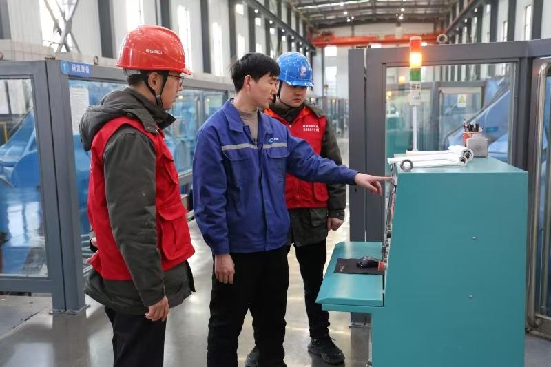 國網(wǎng)新安縣供電公司唱好服務(wù)曲，助企開好局