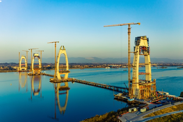 廣東交通集團(tuán)按下項(xiàng)目建設(shè)“快進(jìn)鍵” 沖刺“開(kāi)門紅”