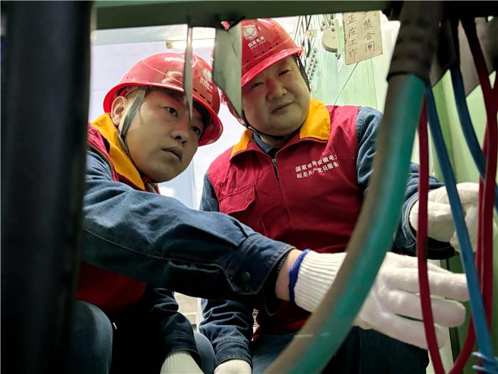 國網(wǎng)太和供電公司企業(yè)復工電力添彩