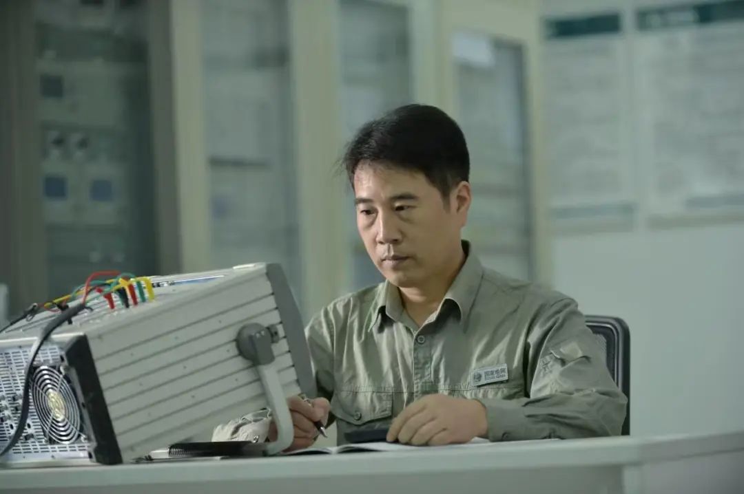 【國網(wǎng)楷?！科ぶ居拢弘娏獗岆y題“繳械投降”