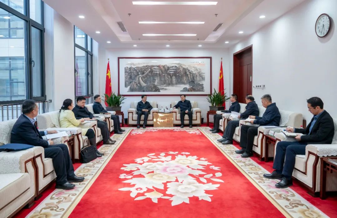 內(nèi)蒙古電力集團(tuán)與包頭市委、市政府交流座談