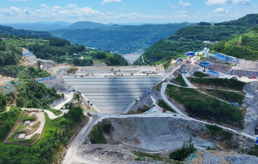 云陽建全抽水蓄能電站上水庫大壩填筑全面到頂
